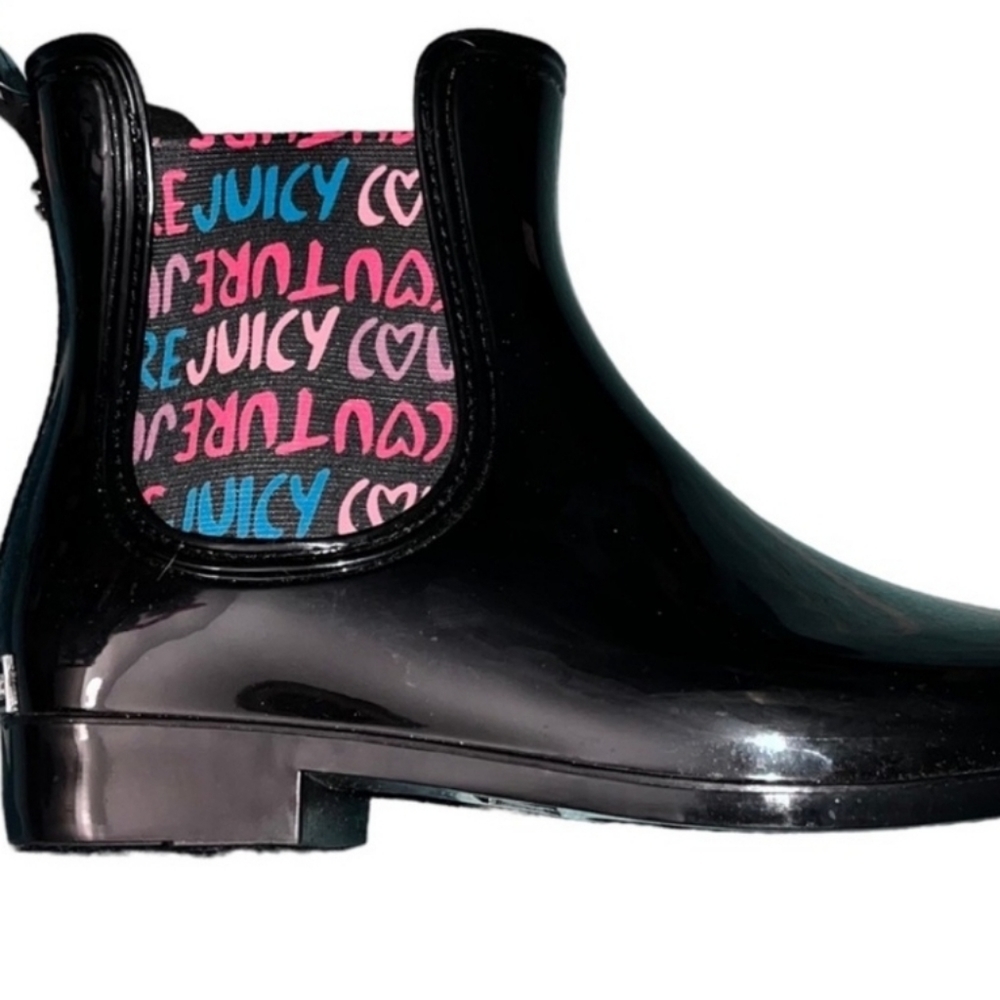 Juicy Couture rain boots ⛈️​
